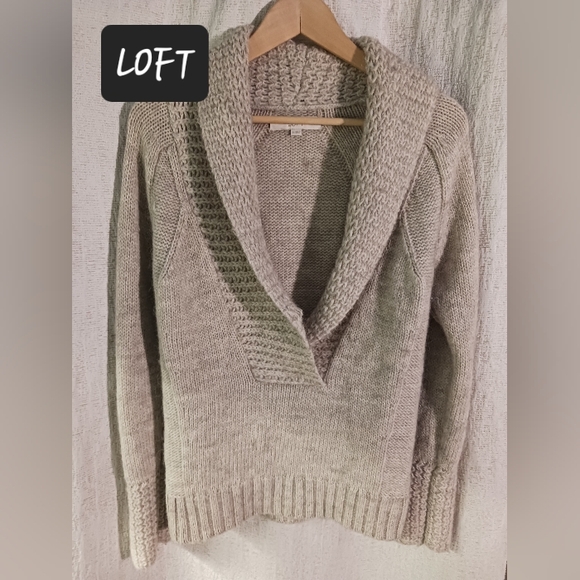 LOFT Sweaters - Loft ALPACA WOOL Sweater womens small Super Soft!